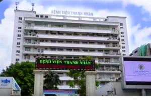 Hai nhân viên Bệnh viện Thanh Nhàn mắc Covid-19 và nhiều F1 chuyển thành F0