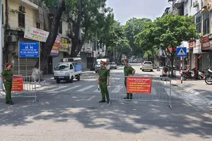 Hà Nội yêu cầu quản chặt việc đi lại của cán bộ, công chức ngay từ gia đình, ngõ, thôn