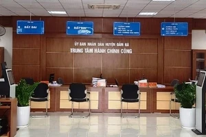 Đình chỉ sinh hoạt Đảng phó giám đốc trung tâm hành chính công bị tố hiếp dâm