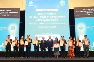 Hà Nội đạt danh hiệu Thành phố dịch vụ Công thông minh