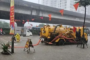 Hà Nội khuyến khích làm việc trực tuyến, học sinh nghỉ học để tránh bão số 11
