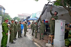Hà Nội đồng loạt ra quân lập lại trật tự vỉa hè, lòng đường