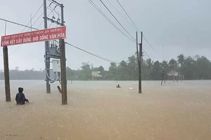 Thừa Thiên - Huế: Xả tràn tự do toàn bộ các hồ chứa nước 