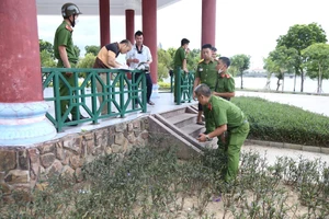 Công an thu thập chứng cứ điều tra vụ án