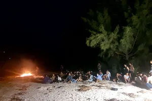 Nỗ lực tìm kiếm ngư dân mất tích sau khi tàu cá bị chìm ở Huế