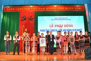Lễ phát động phong trào “Dòng họ, làng, bản không có hộ nghèo” ở huyện A Lưới cũ 