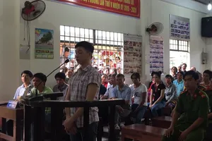 Bị cáo Thuần trước vành móng ngựa