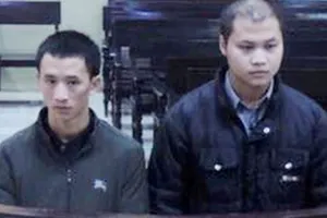 Hai bị cáo tại phiên tòa