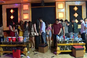 Các đối tượng tại hiện trường