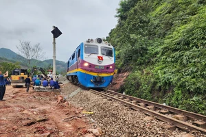 Đoàn tàu đã chạy an toàn qua khu vực đường sắt Bắc - Nam (đoạn qua xã Đức Liên, huyện Vũ Quang, tỉnh Hà Tĩnh)