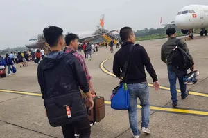 Phòng Cảnh sát hình sự Công an Hà Tĩnh tiếp nhận 2 công dân. Ảnh: Công an Hà Tĩnh 