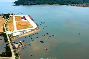 Cảng cá Cửa Nhượng tại xã Thiên Cầm, tỉnh Hà Tĩnh