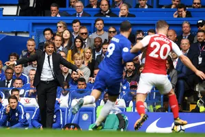 Nỗ lực của HLV Antonio Conte vẫn không đủ giúp Chelsea khời sắc trước Arsenal. Ảnh: Getty Images