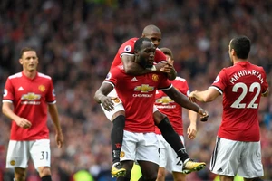 Man.United vẫn là thương hiệu hái ra vàng. Ảnh: Getty Images