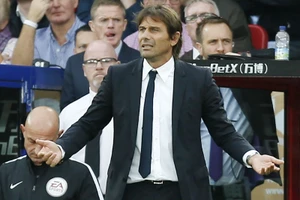 HLV Antonio Conte đang bị đặt vào tình huống khó khăn về nhân sự. Ảnh: Getty Images