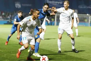 Real (trắng) có chiến thắng trước Fuenlabrada. Ảnh: Getty Images