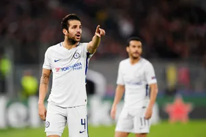 Cesc Fabregas thất vọng ở trận thua tại Roma hôm giữa tuần. Ảnh: Getty Images