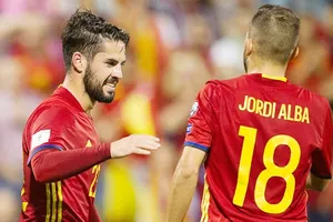 Alba không thích Isco đạt đến đẳng cấp cao trong màu áo Real. Ảnh: Getty Images