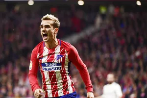 Antoine Griezmann ở một tình huống thất vọng trong trận derby Madrid cuối tuần qua. Ảnh: Getty Images 