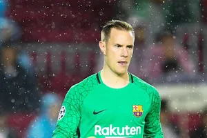 Ter Stegen ái ngại khả năng ghi bàn của Ramos vào phút cuối. Ảnh: Getty Images