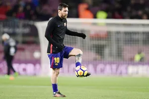 Cha Messi bác bỏ tin đồn con trai có cài điều khoản rời Barca vào hợp đồng.