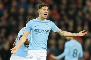Sự hoảng loạn của John Stones và hàng phòng ngự đã khiến Man.City sụp đồ chóng vánh. Ảnh: Getty Images 