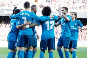 Ronaldo chói sáng giúp Real có chiến thắng trước Valencia. Ảnh: Getty Images