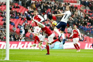 Tình huống Harry Kane đánh đầu ghi bàn thắng duy nhất. Ảnh: Getty Images