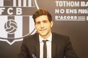 Roberto đã gia hạn với Barca. Ảnh: Getty Images