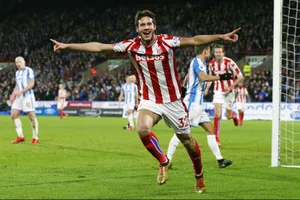 Ramadan Sobhi mừng bàn thắng trong màu áo Stoke City. Ảnh: Getty Images 
