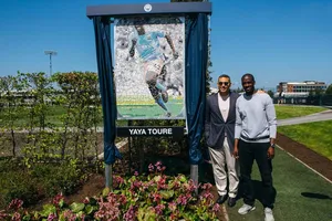 Từ bây giờ, một sân tập trong học viện của Manchester City sẽ mang tên huyền thoại Yaya Toure. Ảnh: The Sun