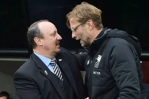 HLV Rafa Benitez (trái) hiểu rõ chất lượng của thầy trò Jurgen Klopp. Ảnh: Getty Images