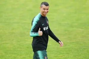 Ronaldo hội quân cùng tuyển Bồ Đào Nha. Ảnh Marca.
