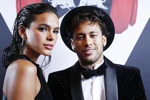 Neymar sẽ không bị cấm gặp cô bồ Marquezine ở World Cup tới đây.