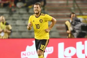 Vẻ mặt khá đau đớn của Eden Hazard. Ảnh: Getty Images 