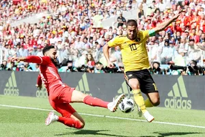 Hazard tỏa sáng giúp Bỉ đặt chân vào vòng trong. Ảnh FIFA.