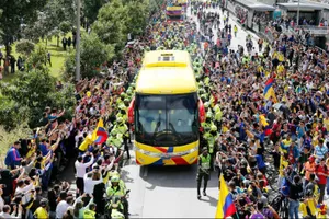 Tuyển Colombia được chào đón như những người hùng dù dừng bước ở vòng 1/8. Ảnh: AP