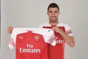 Sokratis Papastathopoulos sẽ bổ sung chất lượng và kinh nghiệm cho Arsenal. Ảnh: Getty Images