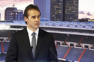 HLV Lopetegui tuyên bố sẽ làm mọi cách để Bale có thể thay thế Ronaldo xứng đáng. Ảnh: Getty Images