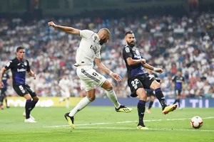 Benzema ghi bàn. Ảnh Getty Images