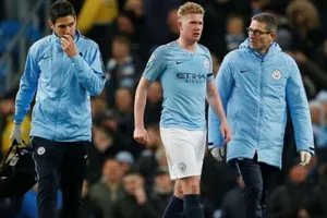Kevin De Bruyne dính chấn thương đầu gối khác. Ảnh: Getty Images 