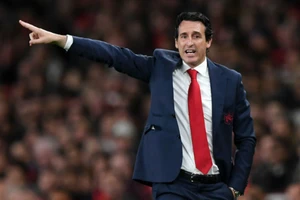 HLV Unai Emery chịu áp lực phải đưa Arsenal trở lại Champions League ngay lập tức. Ảnh: Getty Images