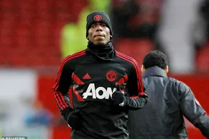 Paul Pogba rất thất vọng với thân phận dự bị vào lúc này. Ảnh: Getty Images 