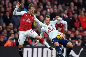 Arsenal (trái) và Tottenham sẽ có màn tái đấu nóng bỏng sau nửa tháng. Ảnh: Getty Images 