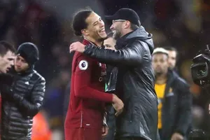 HLV Jurgen Klopp và các học trò đang sống trong tháng ngày hạnh phúc. Ảnh: Getty Images 