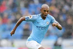 Fernandinho là vị trí duy nhất mà HLV Guardiola không có phương án dự phòng đúng tầm. Ảnh: Getty Images 