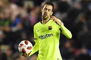 Sergio Busquets là chủ nhân của một trong những màn ăn vạ thô thiển nhất. Ảnh: Getty Images 