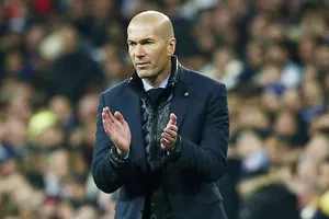 Zinedine Zidane sẽ sở hữu đội hình cực khủng nếu nhận lời đến sân Stamford Bridge. Ảnh: Getty Images 