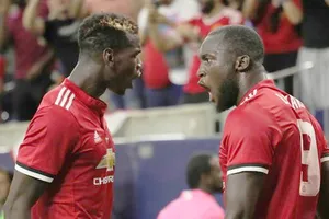 Romelu Lukaku (phải) và Paul Pogba đã nảy sinh bất đồng? Ảnh: dailypost