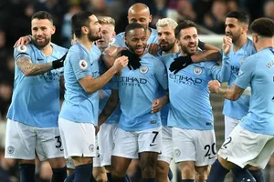 Man.City vẫn đang tiến đi bằng sức mạnh của nhà vô địch. Ảnh: Getty Images 